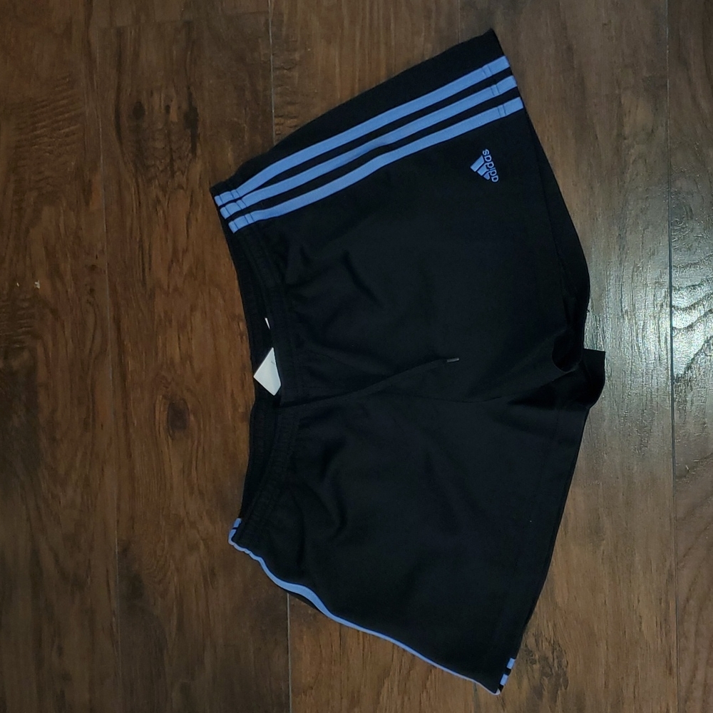 Adidas size L with pockets